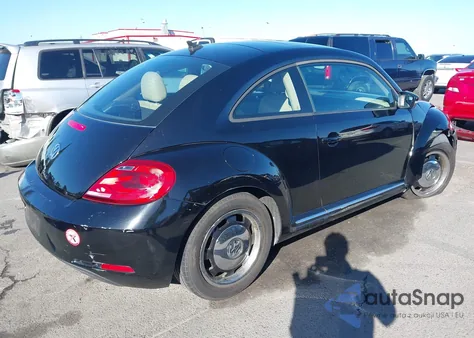 2013 Volkswagen Beetle 2.5L из США, поврежденный, VIN 3VWJX7AT4DM614082